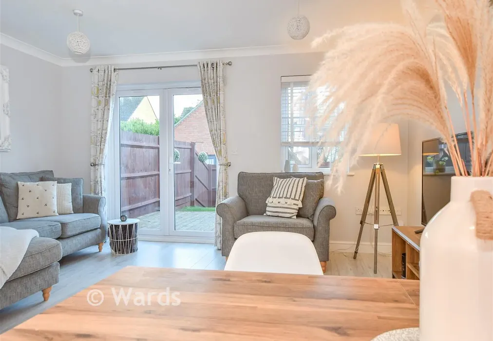 Lounge/Diner - Guernsey Way, Kennington, Ashford, Kent - Wards of Kent