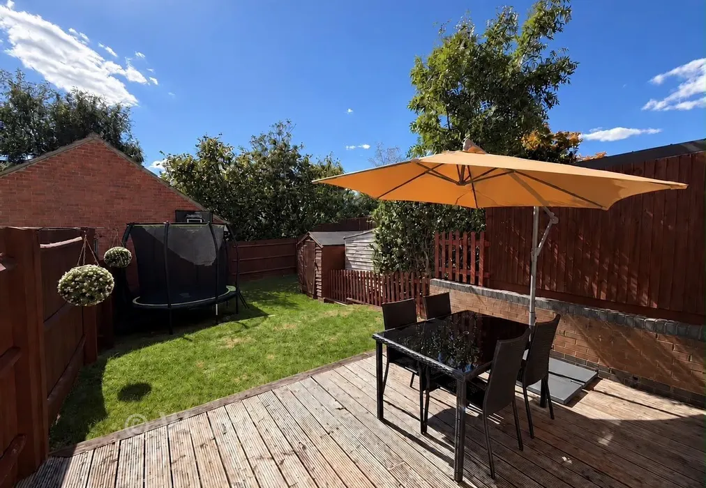 Rear Garden - Guernsey Way, Kennington, Ashford, Kent - Wards of Kent