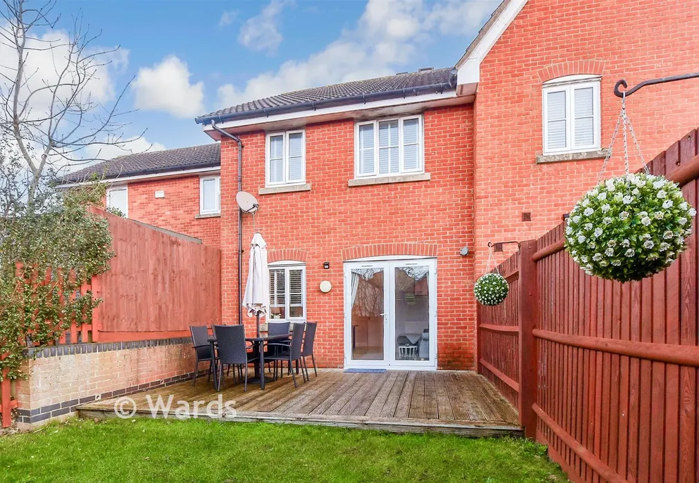 Rear Garden - Guernsey Way, Kennington, Ashford, Kent - Wards of Kent