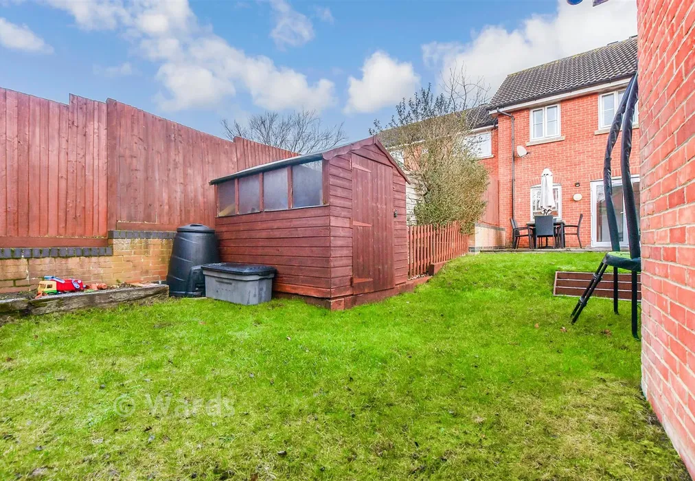 Rear Garden - Guernsey Way, Kennington, Ashford, Kent - Wards of Kent