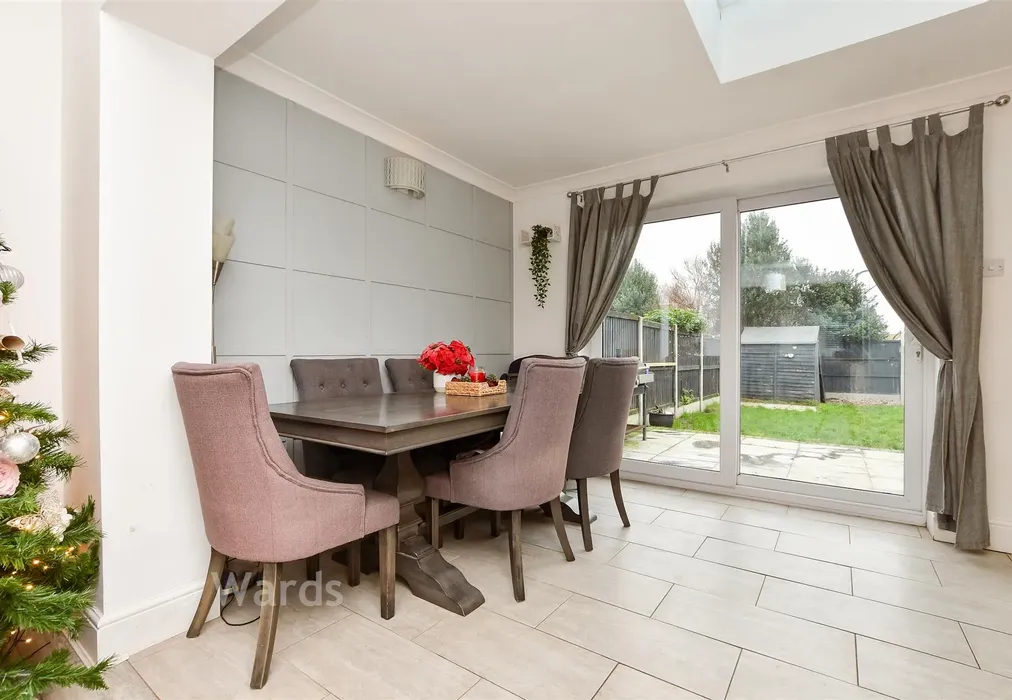 Dining Area - Osborne Gardens, Beltinge, Herne Bay, Kent - Wards of Kent