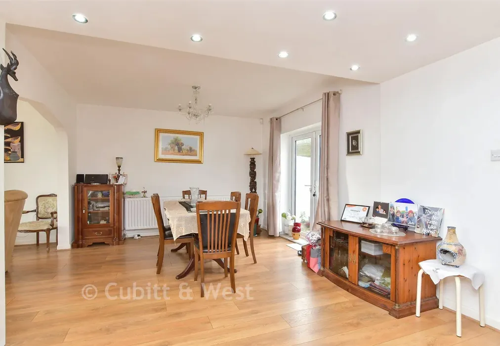 Dining Area - Braeside Avenue, Brighton, East Sussex - Wards of Kent