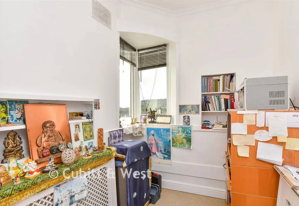 Office/ Bedroom 5 - Braeside Avenue, Brighton, East Sussex - Wards of Kent