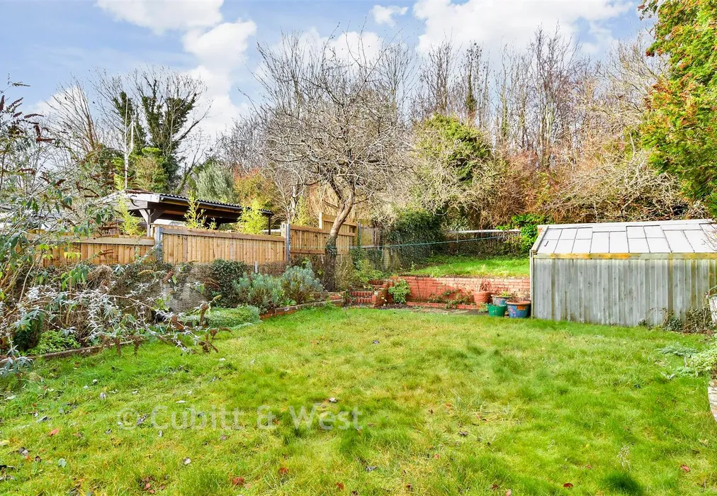 Rear Garden - Braeside Avenue, Brighton, East Sussex - Wards of Kent