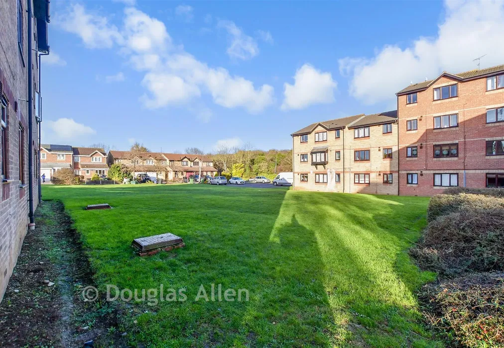 Communal Gardens - Chestnut Road, Vange, Basildon, Essex - Wards of Kent