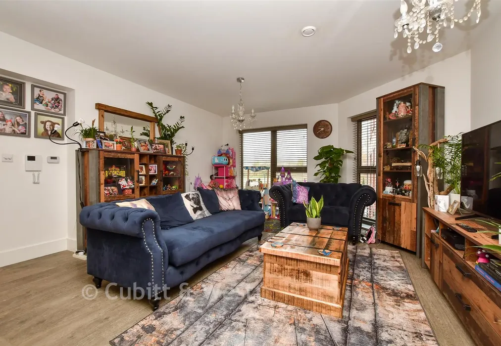 Lounge / Kitchen - Mill Green Road, Mitcham Junction, Mitcham, Surrey - Wards of Kent