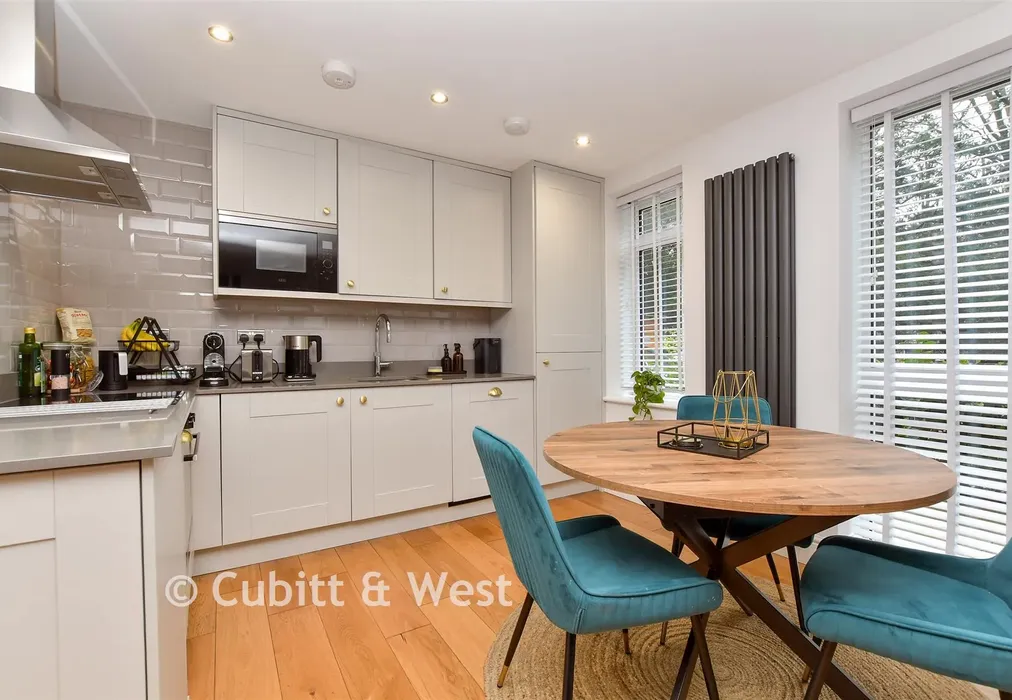 Kitchen / Lounge / Diner - Welcomes Road, Kenley, Surrey - Wards of Kent