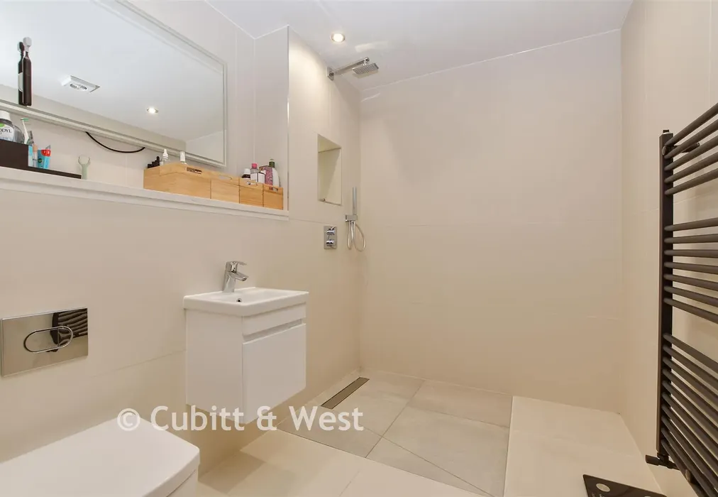 En-Suite Wet Room - Welcomes Road, Kenley, Surrey - Wards of Kent