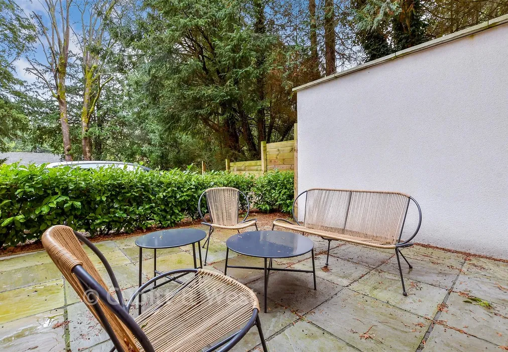 Patio / Decking - Welcomes Road, Kenley, Surrey - Wards of Kent