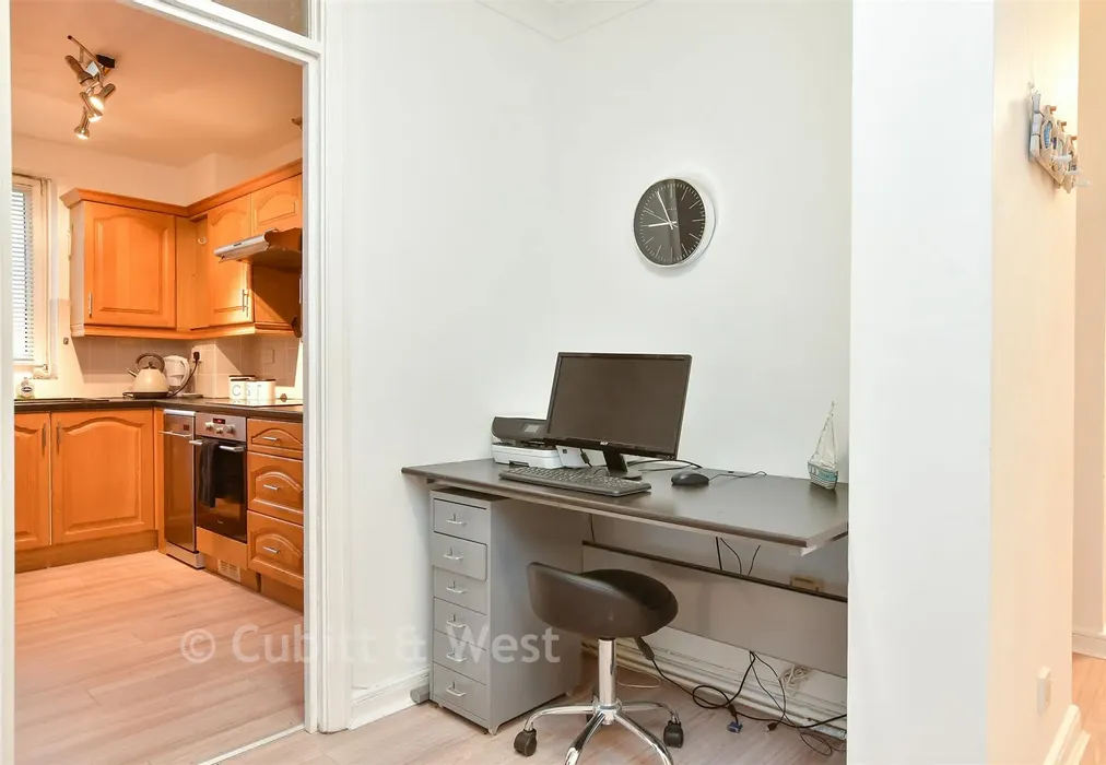 Internal Lifestyle Photograph - West Parade, Worthing, West Sussex - Wards of Kent