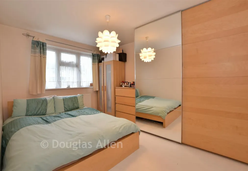 Bedroom 1 - Radbourne Crescent, Walthamstow - Wards of Kent