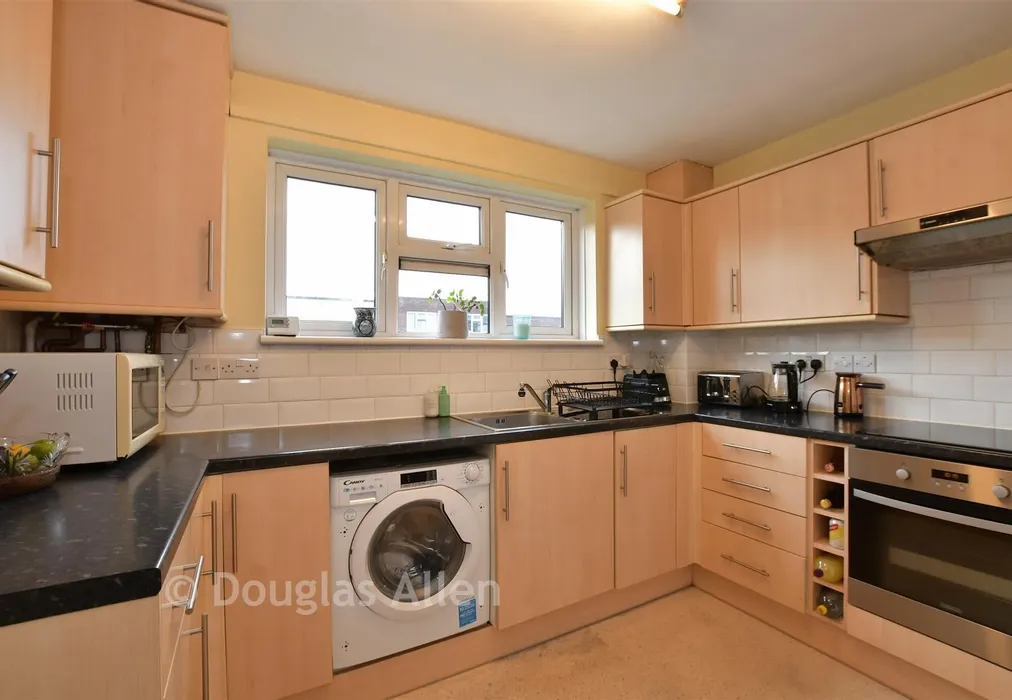 Kitchen - Radbourne Crescent, Walthamstow - Wards of Kent