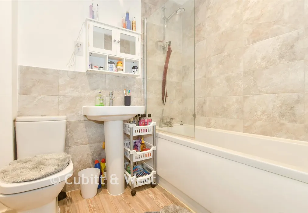 Bathroom - Calvert Link, Faygate, Horsham, West Sussex - Wards of Kent