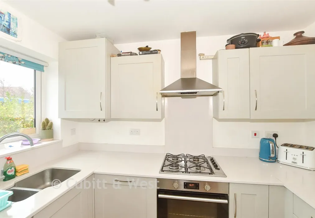 Kitchen - Calvert Link, Faygate, Horsham, West Sussex - Wards of Kent