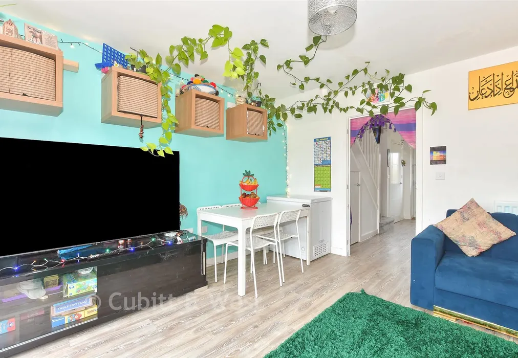 Lounge/Diner - Calvert Link, Faygate, Horsham, West Sussex - Wards of Kent