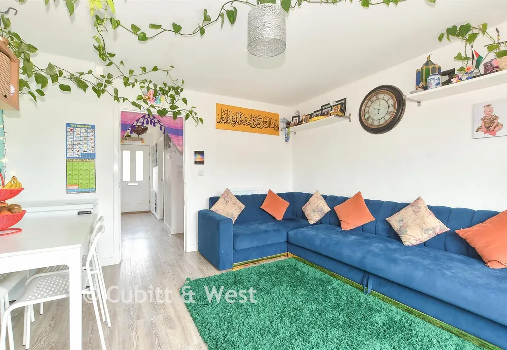 Lounge/Diner - Calvert Link, Faygate, Horsham, West Sussex - Wards of Kent