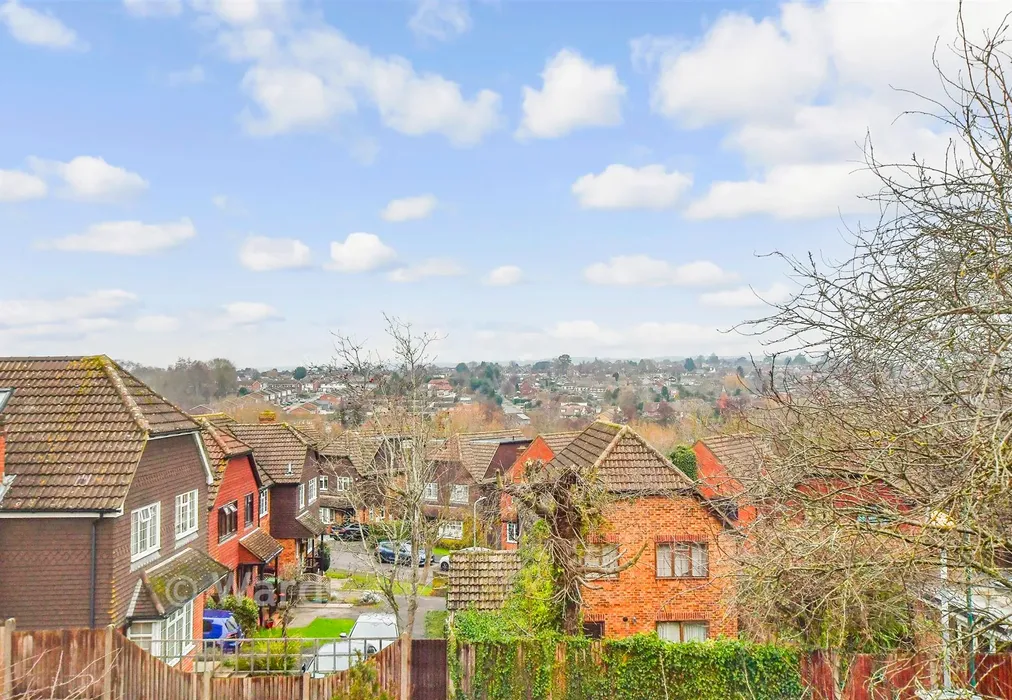 Views To Front - Ravens Dane Close, Downswood, Maidstone, Kent - Wards of Kent