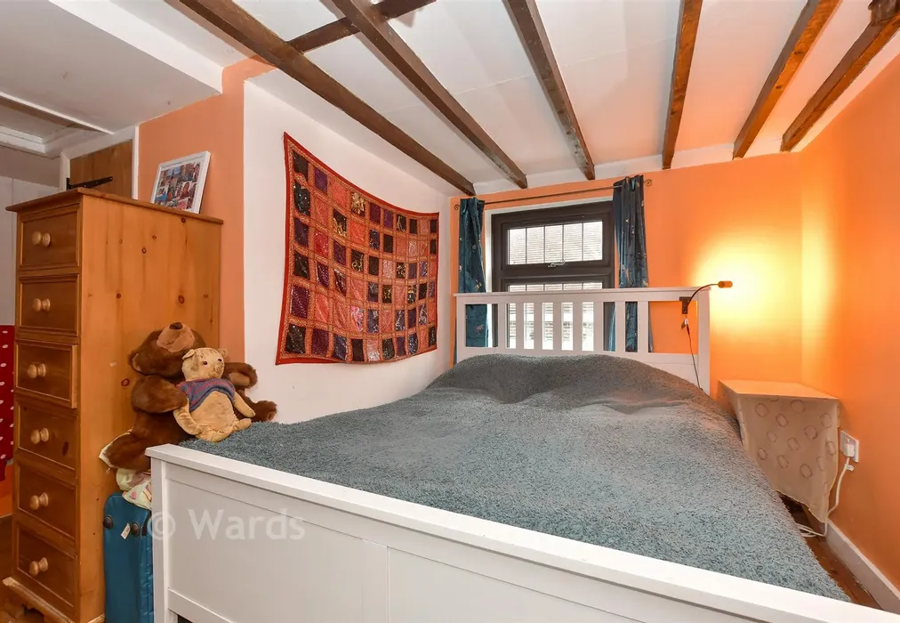 Bedroom - The Street, Eythorne, Dover, Kent - Wards of Kent