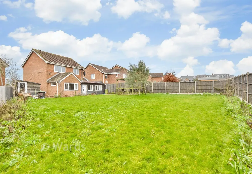 Rear Garden - Manor Close, Canterbury, Kent - Wards of Kent