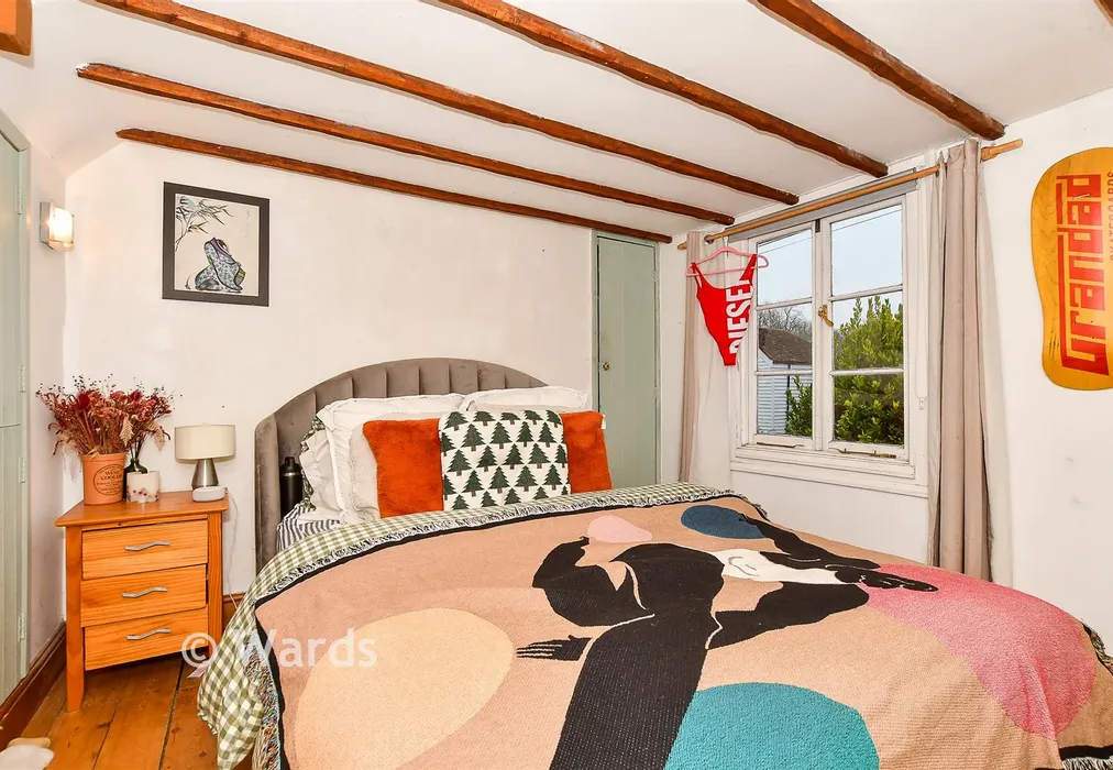 Bedroom 1 - Coldharbour Road, Penshurst, Tonbridge, Kent - Wards of Kent