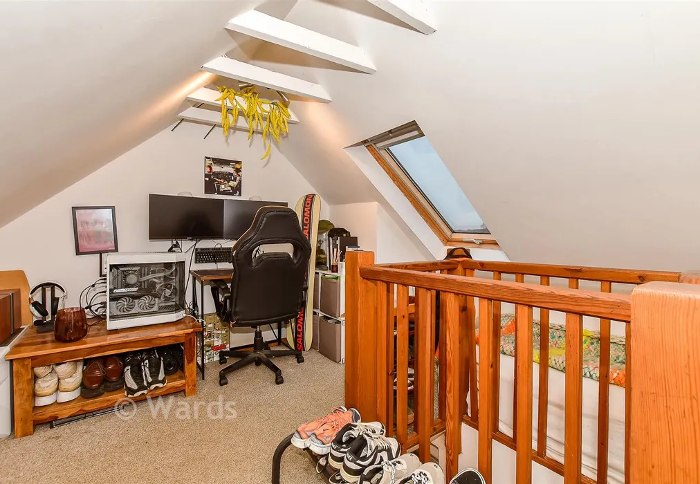 Bedroom 2 - Coldharbour Road, Penshurst, Tonbridge, Kent - Wards of Kent