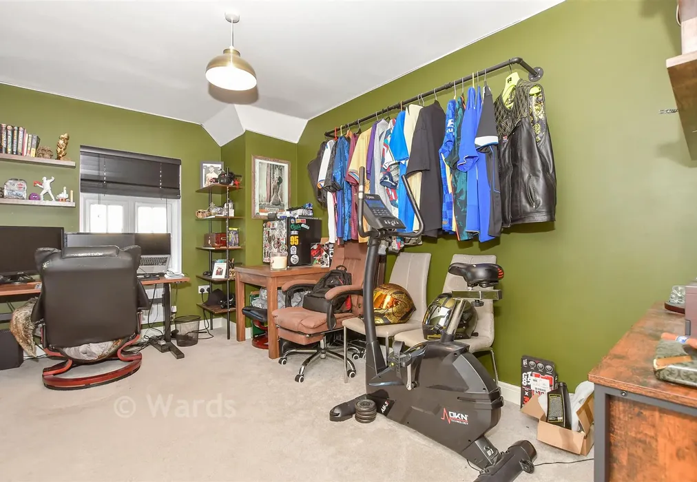 Bedroom 2 - Broadclough Way, Maidstone, Kent - Wards of Kent