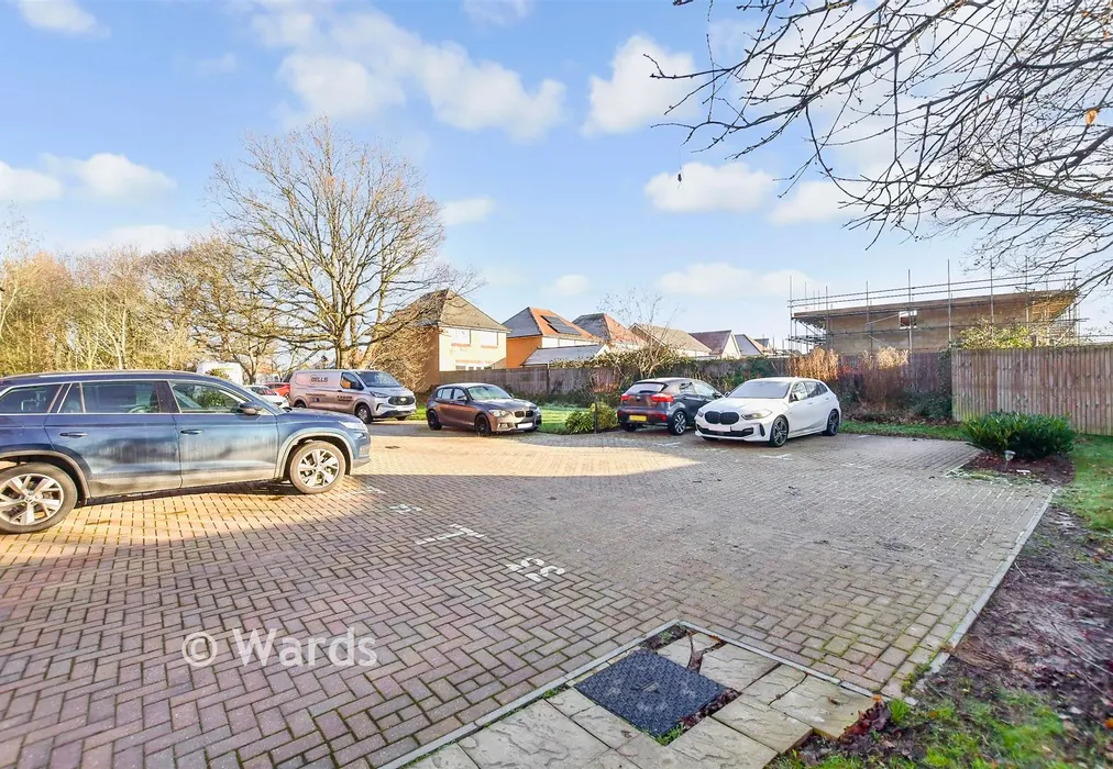 Driveway/Parking - Broadclough Way, Maidstone, Kent - Wards of Kent