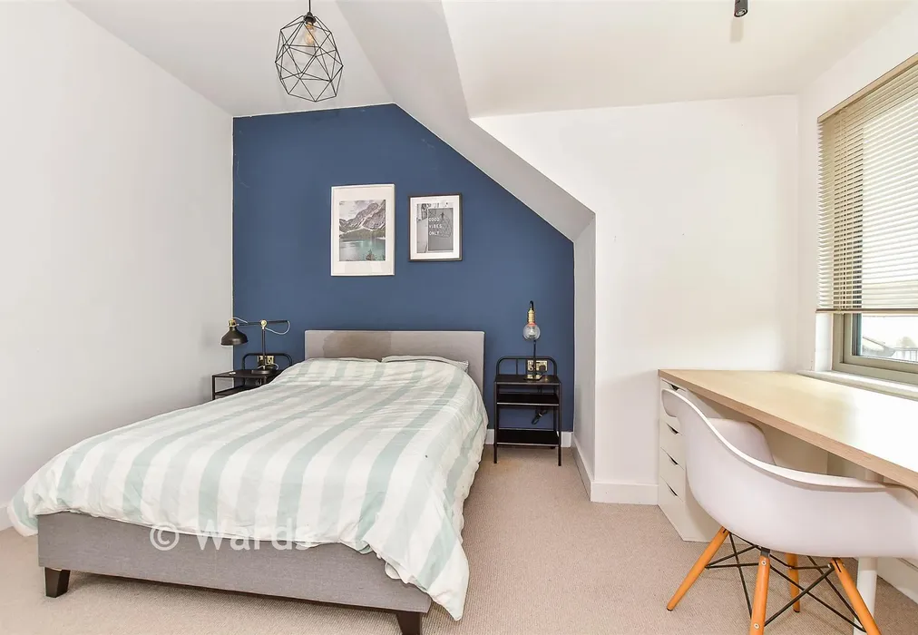 Bedroom - St. John's Road, Tunbridge Wells, Kent - Wards of Kent
