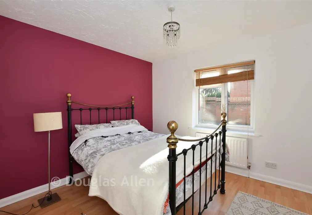 Bedroom 1 - Hampstead Gardens, Chadwell Heath, Essex - Wards of Kent