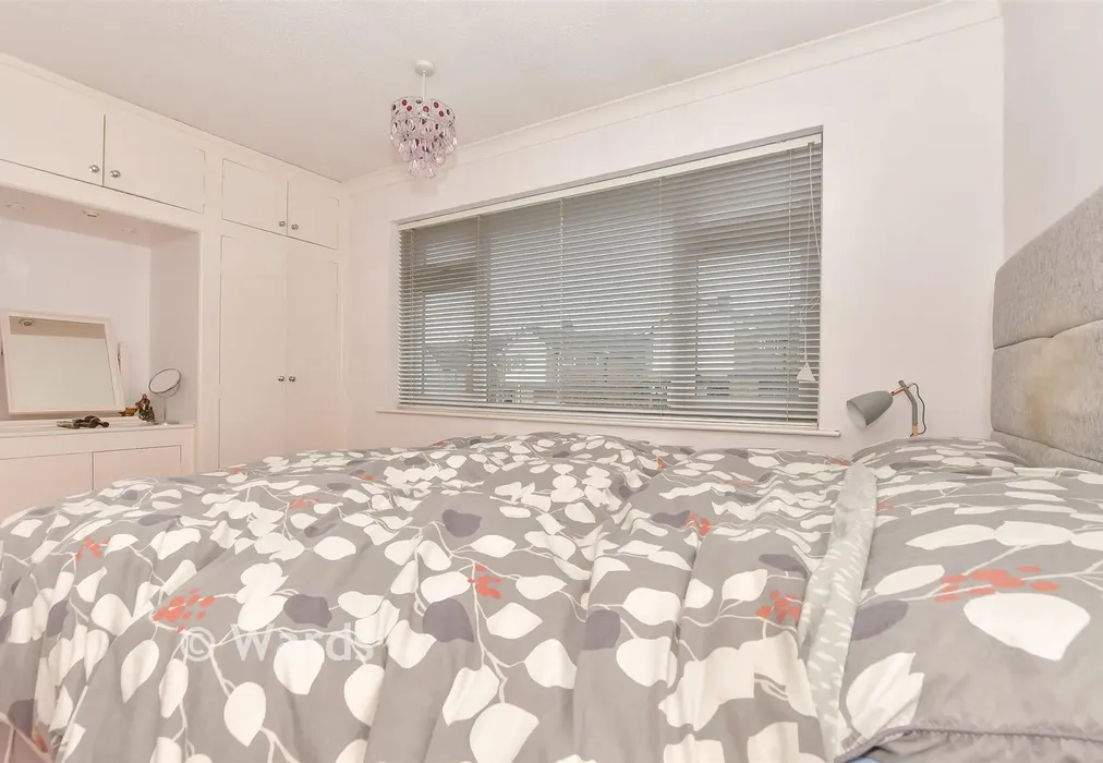 Bedroom 1 - The Ridgeway, River, Dover, Kent - Wards of Kent