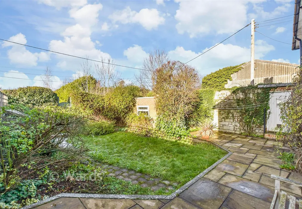 Front Garden - Chart Hill Road, Chart Sutton, Kent - Wards of Kent