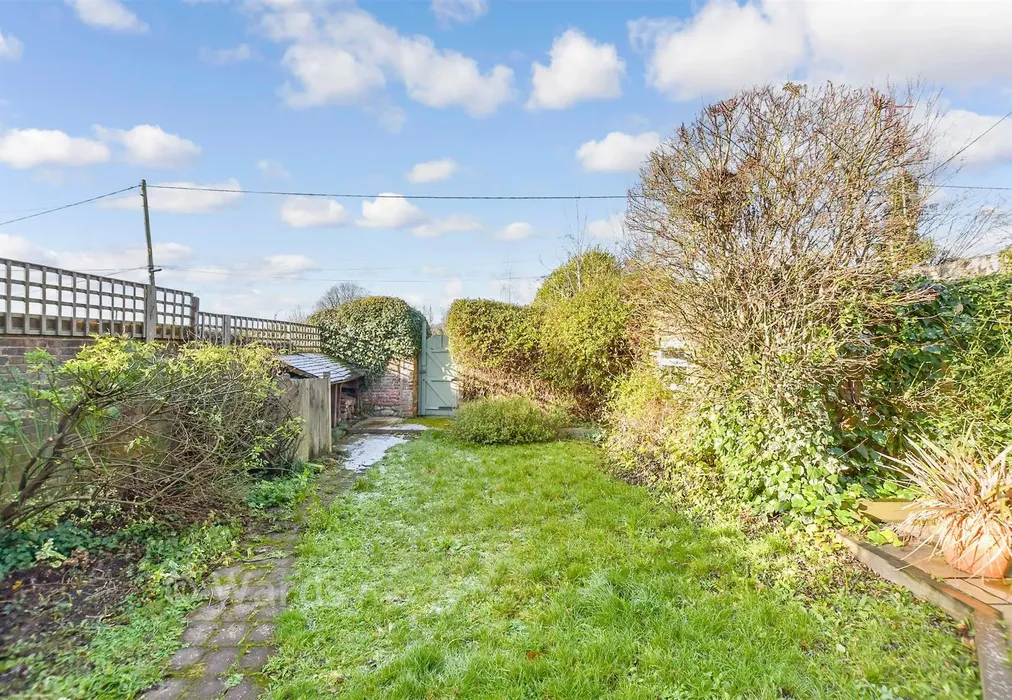 Front Garden - Chart Hill Road, Chart Sutton, Kent - Wards of Kent
