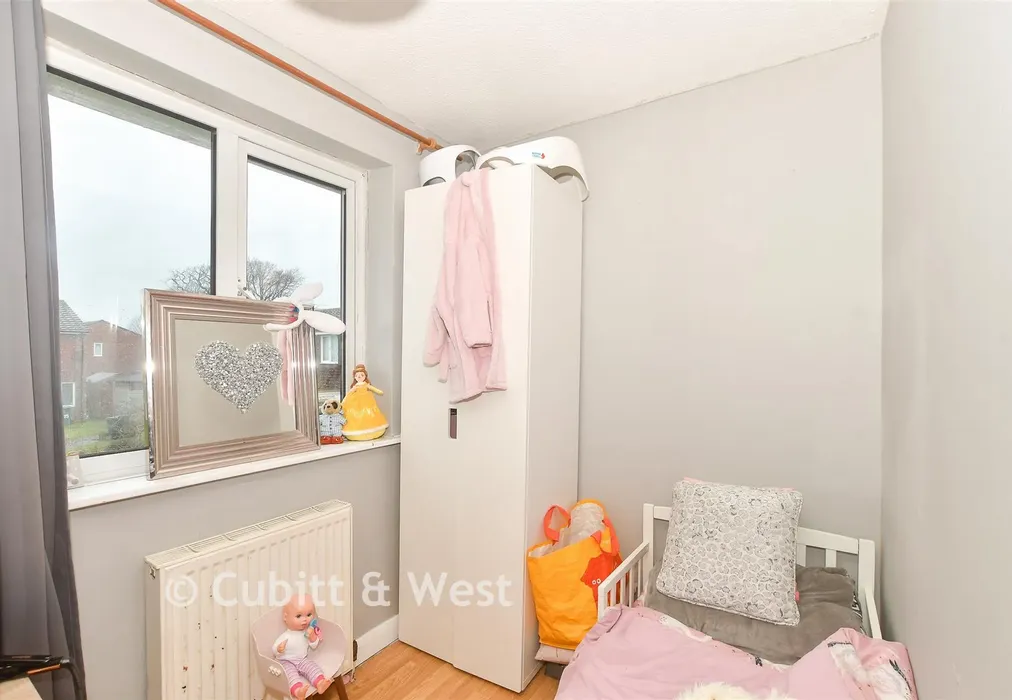 Bedroom 2 - Kingsley Road, Horley, Surrey - Wards of Kent