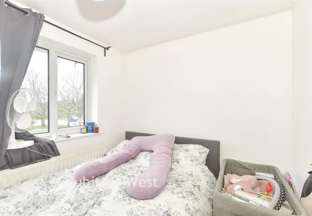 Bedroom 1 - Kingsley Road, Horley, Surrey - Wards of Kent