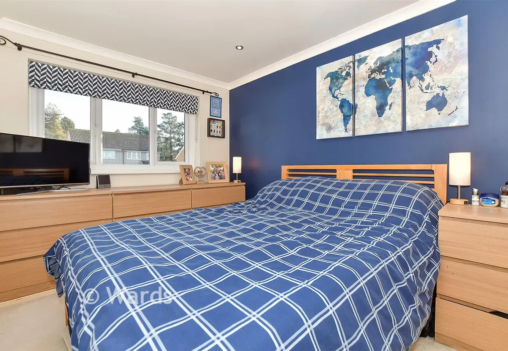 Bedroom 1 - Cherwell Close, Tonbridge, Kent - Wards of Kent