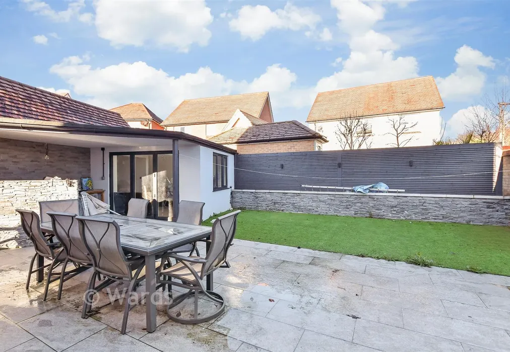 Rear Garden - Stone Gardens, Halling, Rochester, Kent - Wards of Kent