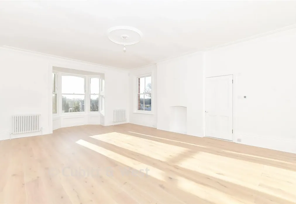 Bedroom 1 - New Brighton Road, Emsworth, Hampshire - Wards of Kent