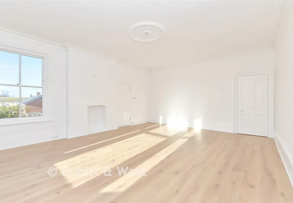 Bedroom 1 - New Brighton Road, Emsworth, Hampshire - Wards of Kent