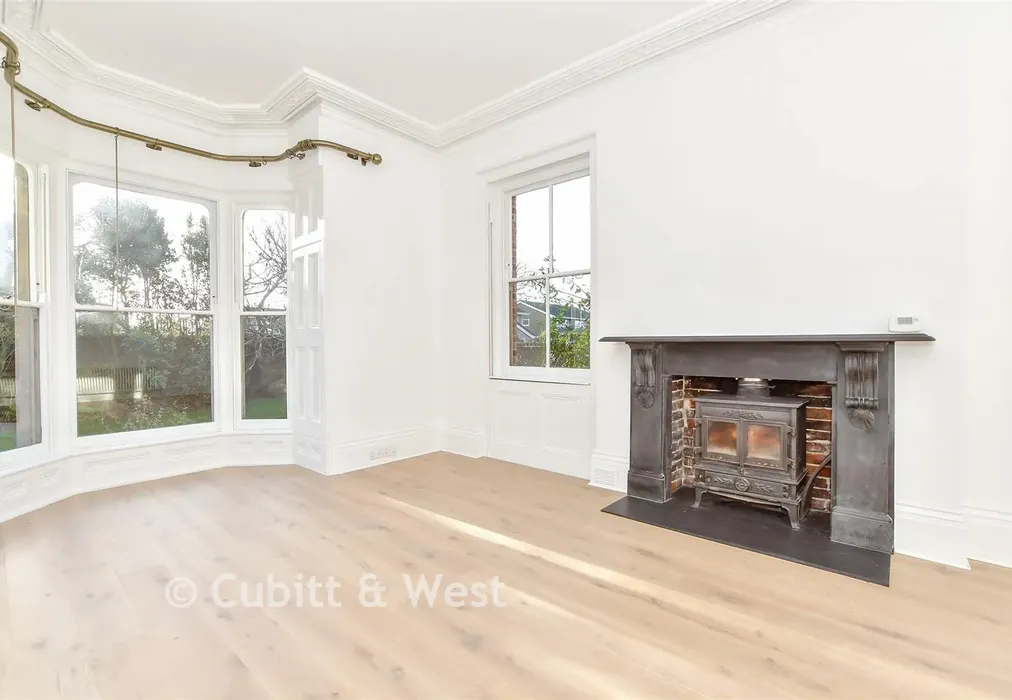 Internal Lifestyle Photograph - New Brighton Road, Emsworth, Hampshire - Wards of Kent