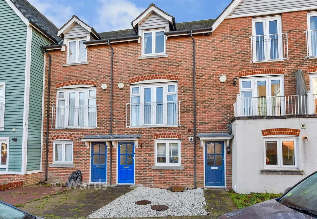 External (Web) - The Lakes, Larkfield, Kent - Wards of Kent