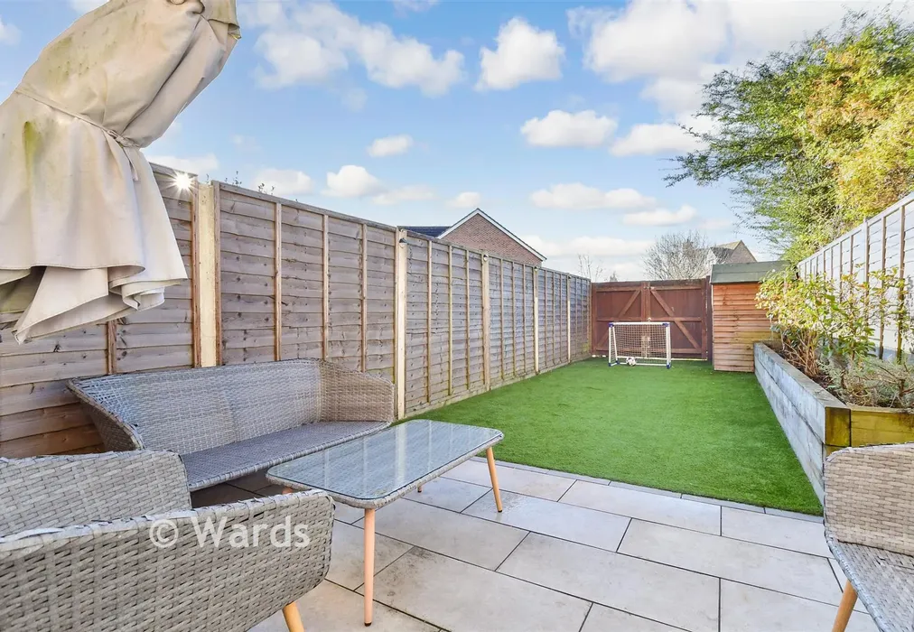 Rear Garden - The Lakes, Larkfield, Kent - Wards of Kent