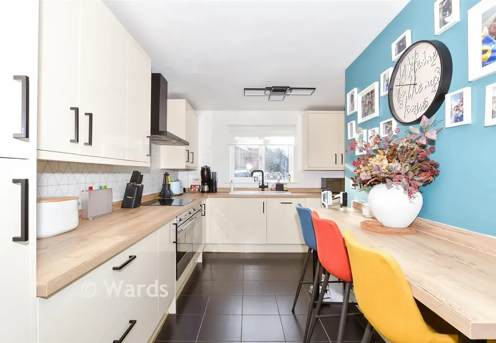 Kitchen/ Breakfast Room - Hawley Drive, Leybourne, West Malling, Kent - Wards of Kent