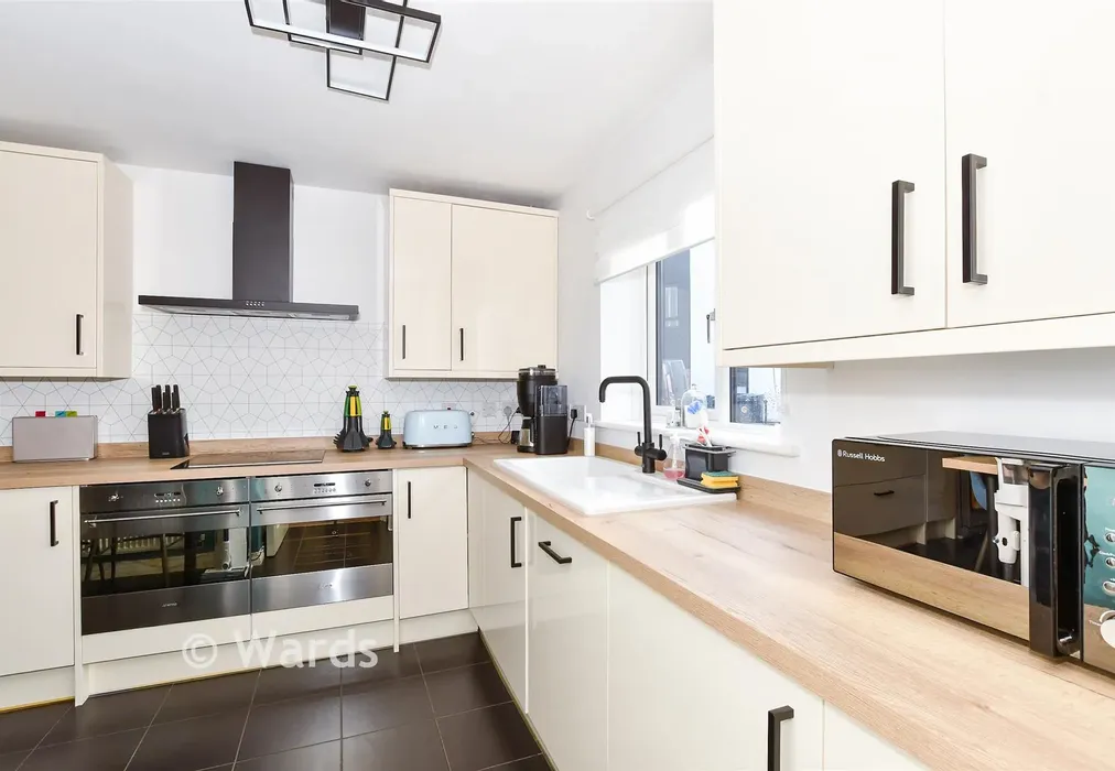 Kitchen/ Breakfast Room - Hawley Drive, Leybourne, West Malling, Kent - Wards of Kent