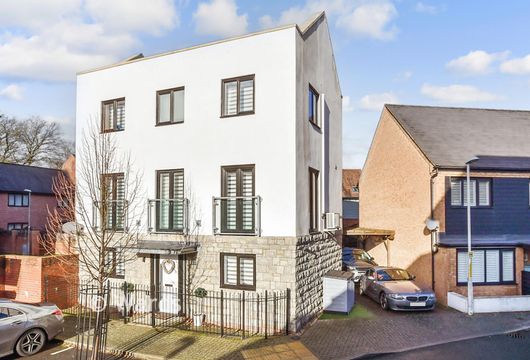 Hawley Drive, Leybourne, West Malling, Kent - Wards of Kent