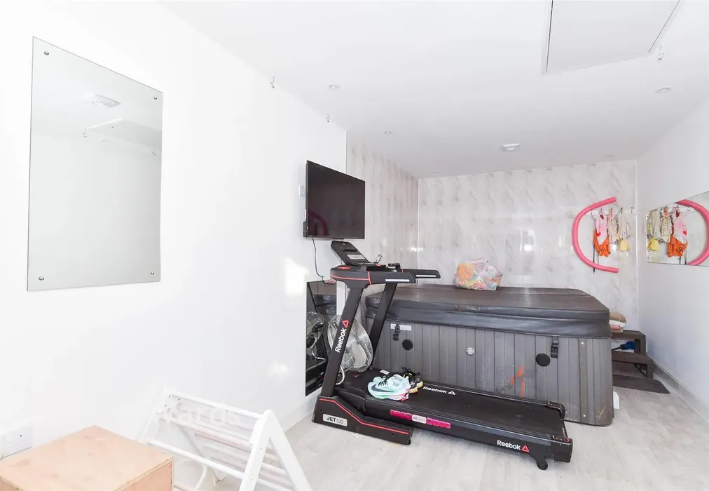 Internal Lifestyle Photograph - Pentecost Lane, Otham, Maidstone, Kent - Wards of Kent