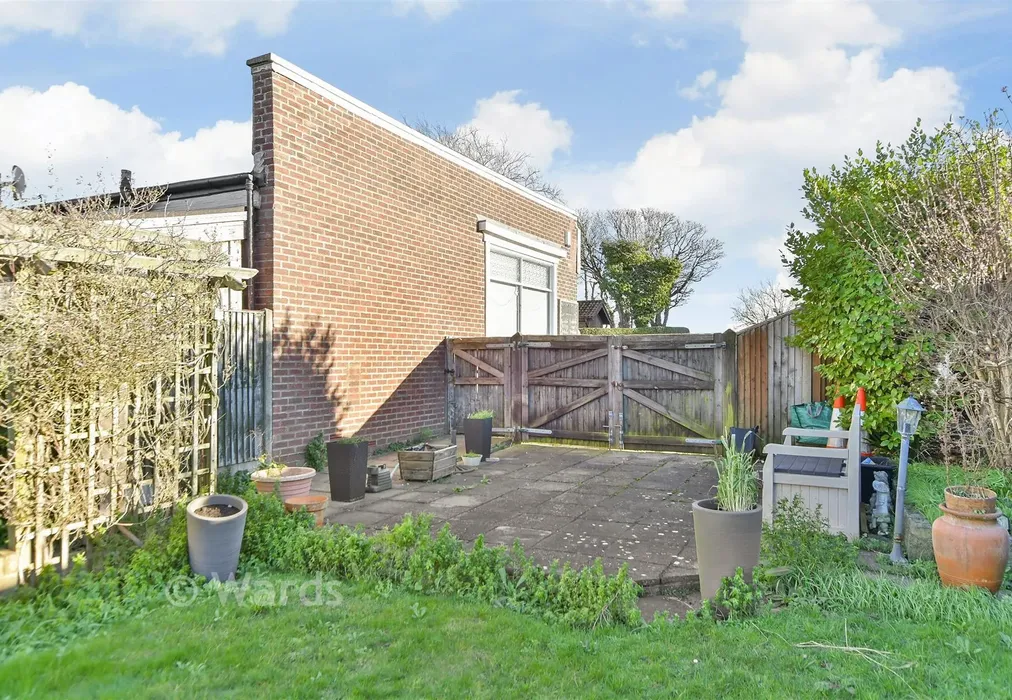 Driveway/Parking - Bay Hill, St. Margaret's Bay, Dover, Kent - Wards of Kent