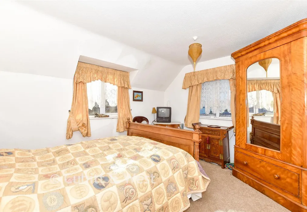 Bedroom 2 - The Brow, Widley, Waterlooville, Hampshire - Wards of Kent