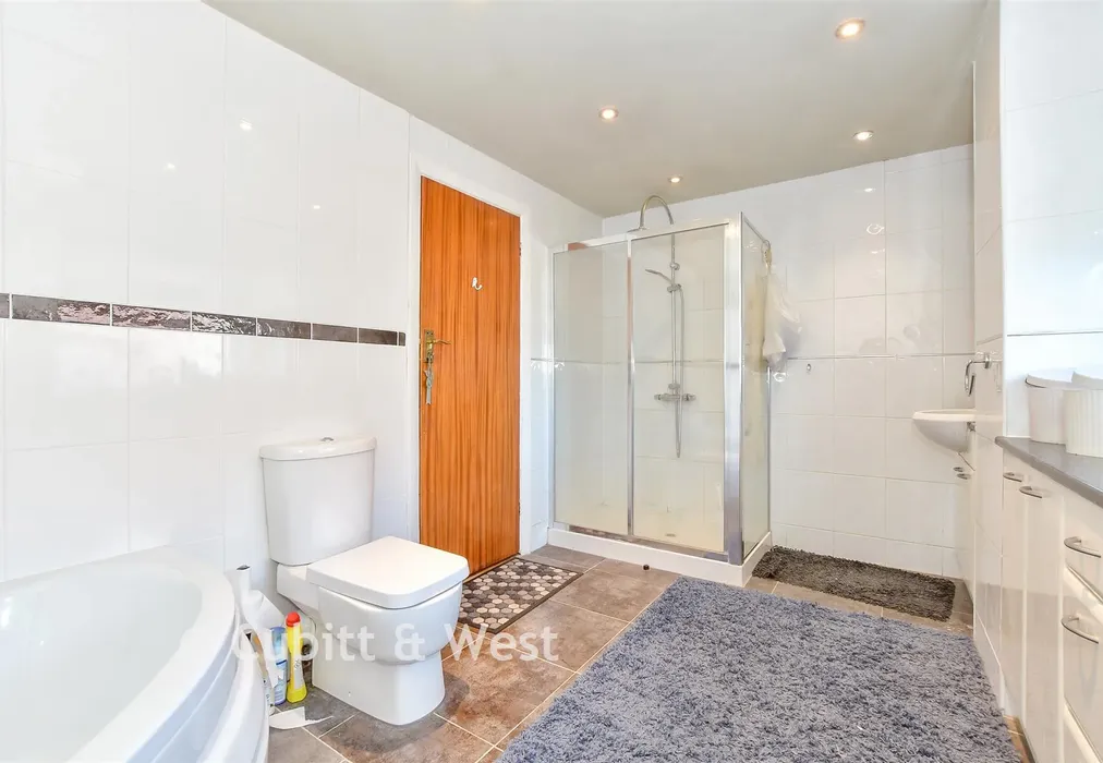Bathroom - The Brow, Widley, Waterlooville, Hampshire - Wards of Kent