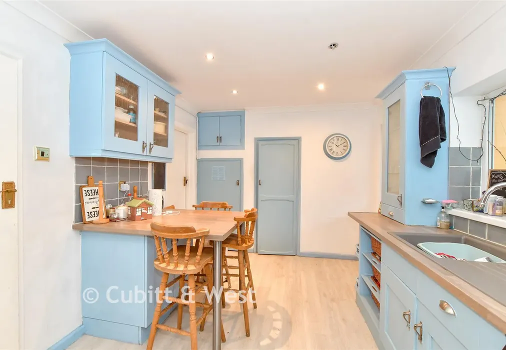 Kitchen - The Brow, Widley, Waterlooville, Hampshire - Wards of Kent