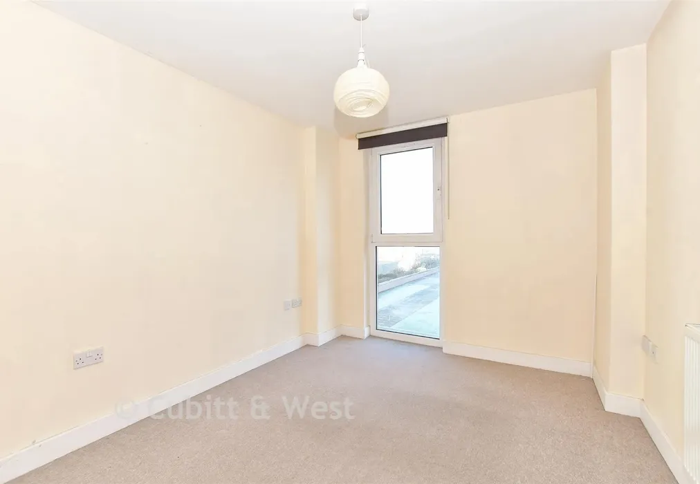 Bedroom 2 - Fratton Way, Southsea, Hampshire - Wards of Kent